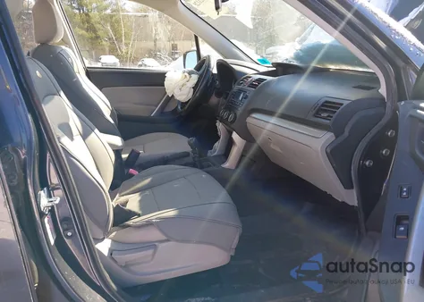 2015 Subaru Forester 2.5I z USA, uszkodzony, nr VIN JF2SJAAC7FG473321